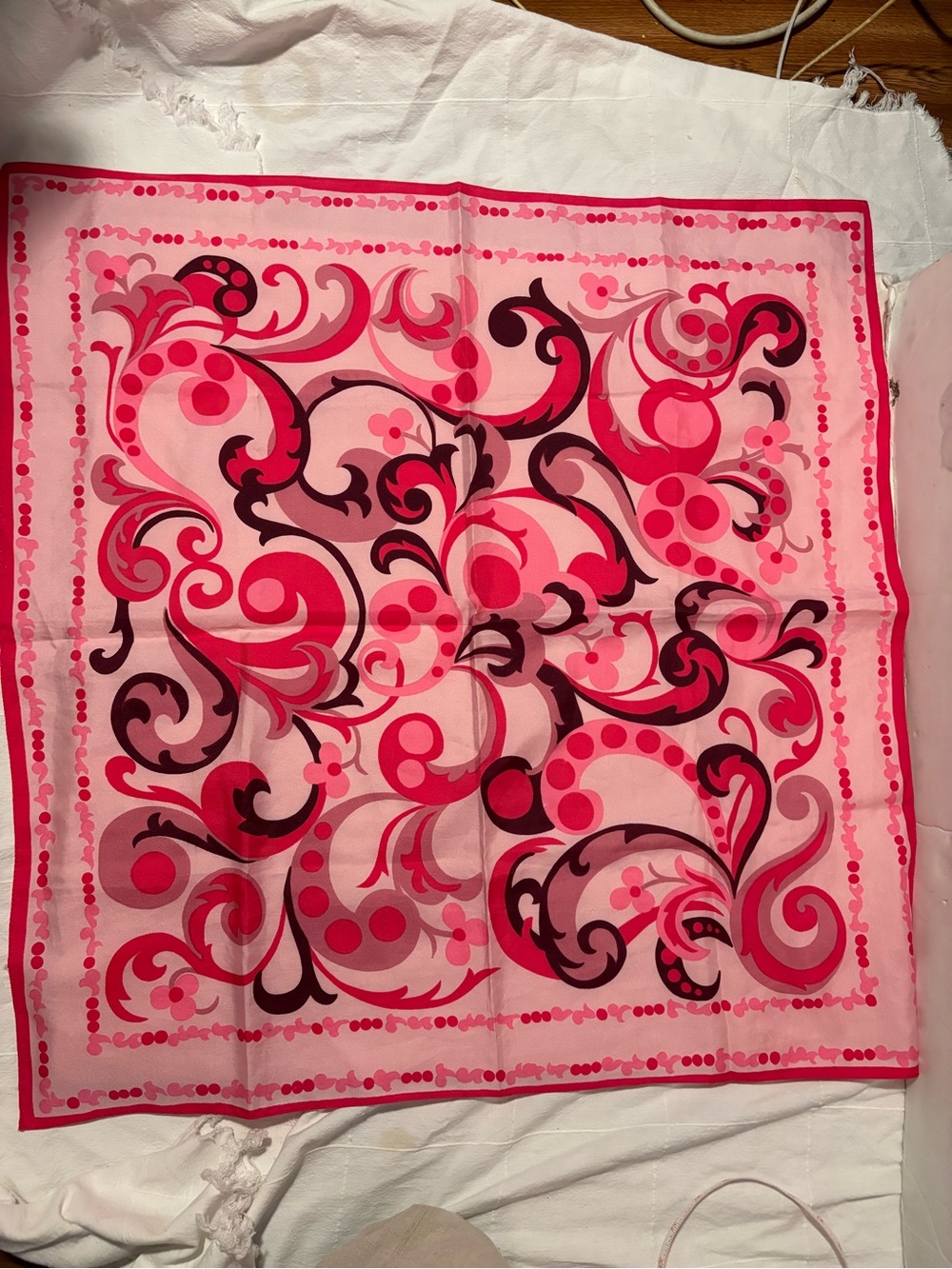 Pink Swirl Pattern Women's Scarf